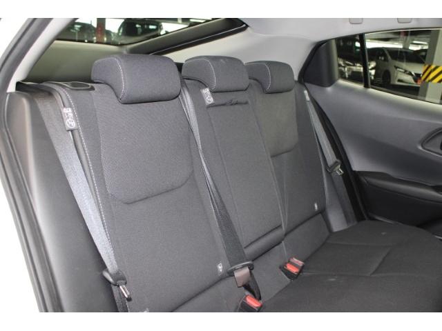 プリウス Ｕ　禁煙車　セーフティパッケージＩＩＩ　グラディエントブラック内装　全周囲カメラ　１００Ｖ電源　ステアリングヒーター　クリアランスソナー　ＢＳＭ　ＥＴＣ２．０　衝突軽減ブレーキ　オートマッチハイビーム（36枚目）