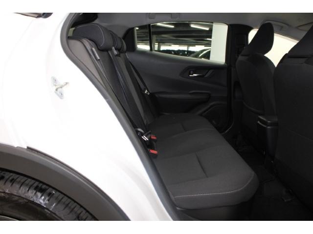 プリウス Ｕ　禁煙車　セーフティパッケージＩＩＩ　グラディエントブラック内装　全周囲カメラ　１００Ｖ電源　ステアリングヒーター　クリアランスソナー　ＢＳＭ　ＥＴＣ２．０　衝突軽減ブレーキ　オートマッチハイビーム（37枚目）