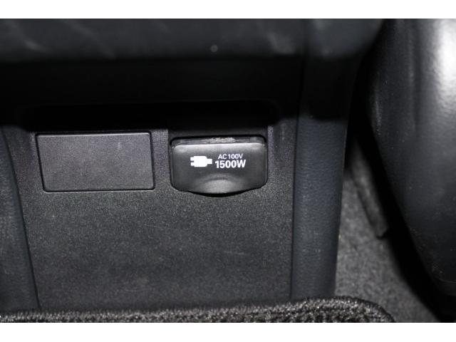 プリウス Ｕ　禁煙車　セーフティパッケージＩＩＩ　グラディエントブラック内装　全周囲カメラ　１００Ｖ電源　ステアリングヒーター　クリアランスソナー　ＢＳＭ　ＥＴＣ２．０　衝突軽減ブレーキ　オートマッチハイビーム（49枚目）