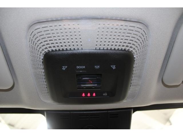 プリウス Ｕ　禁煙車　セーフティパッケージＩＩＩ　グラディエントブラック内装　全周囲カメラ　１００Ｖ電源　ステアリングヒーター　クリアランスソナー　ＢＳＭ　ＥＴＣ２．０　衝突軽減ブレーキ　オートマッチハイビーム（53枚目）