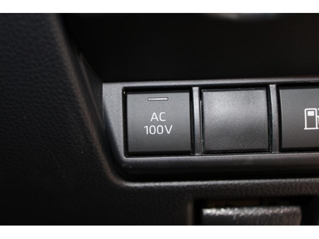 プリウス Ｕ　禁煙車　セーフティパッケージＩＩＩ　グラディエントブラック内装　全周囲カメラ　１００Ｖ電源　ステアリングヒーター　クリアランスソナー　ＢＳＭ　ＥＴＣ２．０　衝突軽減ブレーキ　オートマッチハイビーム（60枚目）