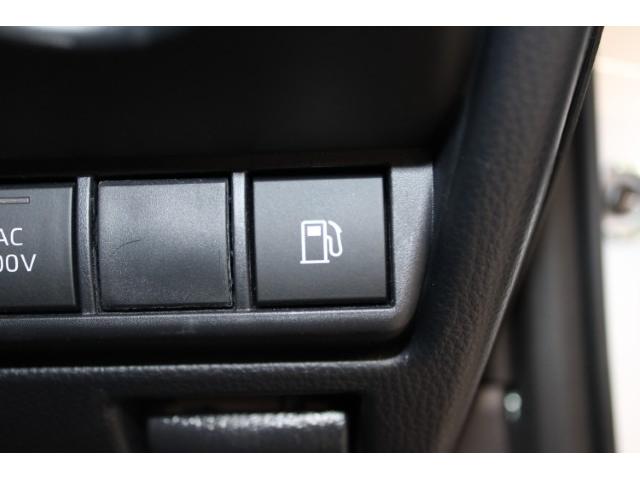 プリウス Ｕ　禁煙車　セーフティパッケージＩＩＩ　グラディエントブラック内装　全周囲カメラ　１００Ｖ電源　ステアリングヒーター　クリアランスソナー　ＢＳＭ　ＥＴＣ２．０　衝突軽減ブレーキ　オートマッチハイビーム（61枚目）