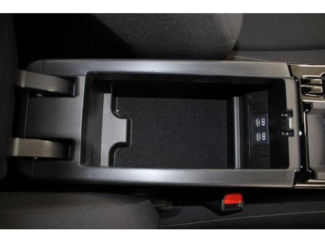 プリウス Ｕ　禁煙車　セーフティパッケージＩＩＩ　グラディエントブラック内装　全周囲カメラ　１００Ｖ電源　ステアリングヒーター　クリアランスソナー　ＢＳＭ　ＥＴＣ２．０　衝突軽減ブレーキ　オートマッチハイビーム（73枚目）