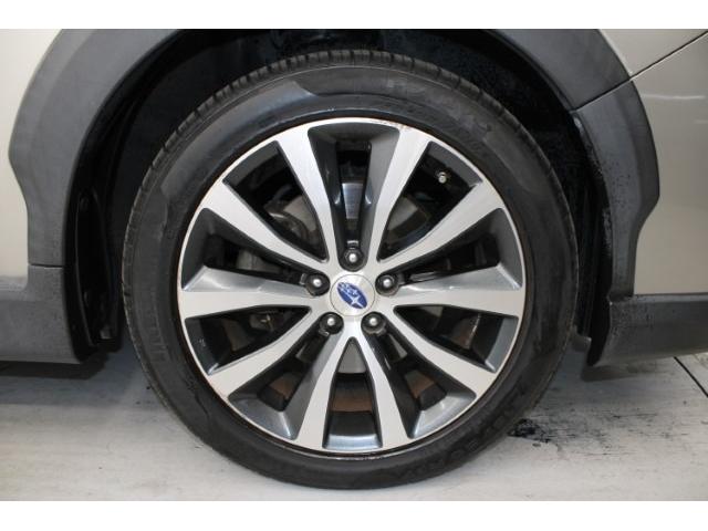 エクシーガクロスオーバー７ ２．５ｉアイサイト　禁煙車　カロッツェリアナビ　フルセグ　バックカメラ　アイサイトＶｅｒ２　レーダークルーズ　ハーフレザー　タン内装　シートヒーター　パワーシート　パドルシフト　ルーフレール　純正１７インチＡＷ　ＥＴＣ（27枚目）