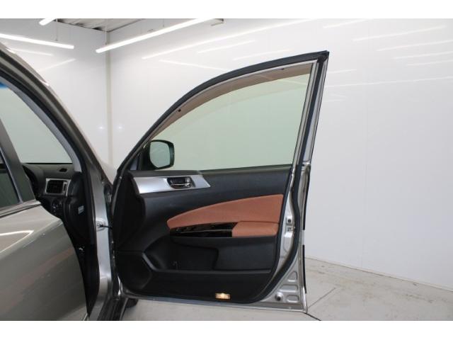 エクシーガクロスオーバー７ ２．５ｉアイサイト　禁煙車　カロッツェリアナビ　フルセグ　バックカメラ　アイサイトＶｅｒ２　レーダークルーズ　ハーフレザー　タン内装　シートヒーター　パワーシート　パドルシフト　ルーフレール　純正１７インチＡＷ　ＥＴＣ（35枚目）