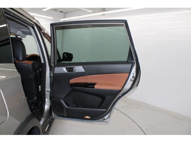 エクシーガクロスオーバー７ ２．５ｉアイサイト　禁煙車　カロッツェリアナビ　フルセグ　バックカメラ　アイサイトＶｅｒ２　レーダークルーズ　ハーフレザー　タン内装　シートヒーター　パワーシート　パドルシフト　ルーフレール　純正１７インチＡＷ　ＥＴＣ（43枚目）