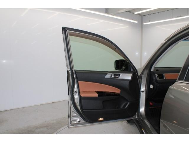 エクシーガクロスオーバー７ ２．５ｉアイサイト　禁煙車　カロッツェリアナビ　フルセグ　バックカメラ　アイサイトＶｅｒ２　レーダークルーズ　ハーフレザー　タン内装　シートヒーター　パワーシート　パドルシフト　ルーフレール　純正１７インチＡＷ　ＥＴＣ（48枚目）