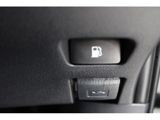 ハリアー プレミアム 後期 禁煙 純正9インチナビ フルセグ バックカメラ 電動Rゲート トヨタセーフティセンス レーダークルーズコントロール ハーフレザーシート オートホールド LEDヘッドライト ビルトインETC2.0(13枚目)