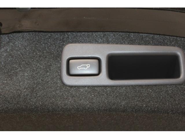 ハリアー プレミアム 後期 禁煙 純正9インチナビ フルセグ バックカメラ 電動Rゲート トヨタセーフティセンス レーダークルーズコントロール ハーフレザーシート オートホールド LEDヘッドライト ビルトインETC2.0(60枚目)