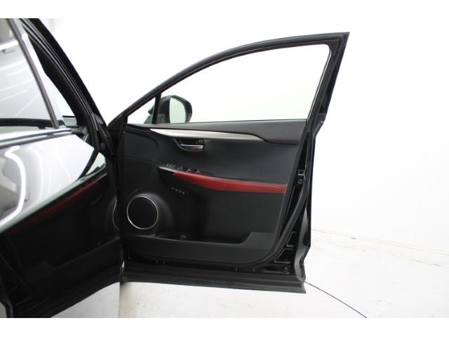 NX NX300 Fスポーツ 後期型 禁煙車 ムーンルーフ 純正10.3インチディスプレイ サイド・バックカメラ 本革シート ETC2.0 三眼LEDヘッドライト ステアリングヒーター アダプティブヘッドライト シートエアコン(31枚目)