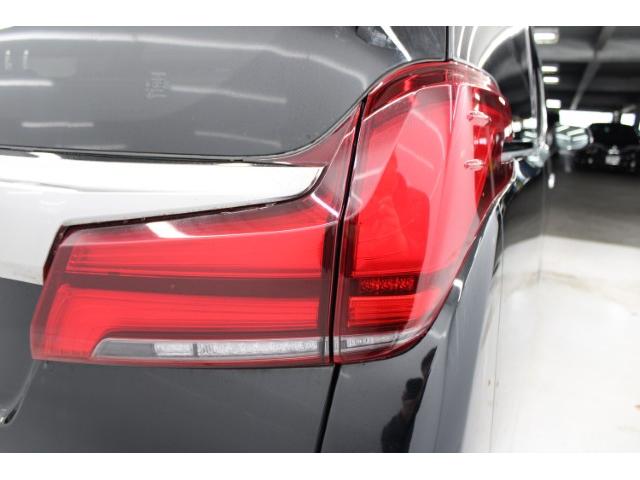 アルファード ２．５Ｓ　タイプゴールド　後期型　禁煙車　フルモデリスタ　三眼ＬＥＤヘッドライト　１３．３インチフリップダウンモニター　９インチ純正ディスプレイ　バックカメラ　アダプティブヘッドライト　両側電動ドア　レーダークルーズ（19枚目）