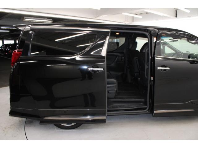 アルファード ２．５Ｓ　タイプゴールド　後期型　禁煙車　フルモデリスタ　三眼ＬＥＤヘッドライト　１３．３インチフリップダウンモニター　９インチ純正ディスプレイ　バックカメラ　アダプティブヘッドライト　両側電動ドア　レーダークルーズ（32枚目）