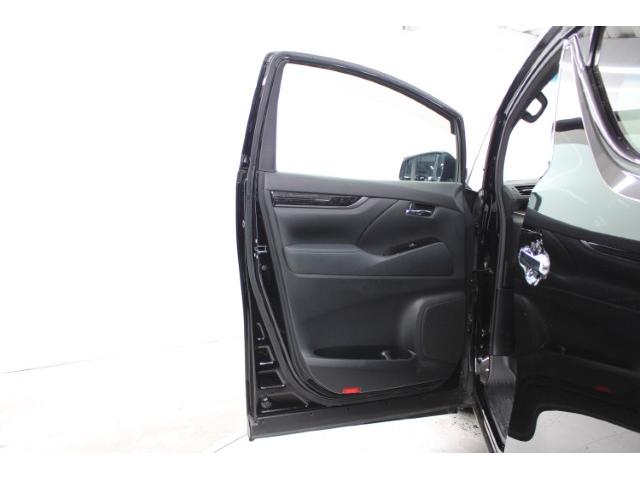 アルファード ２．５Ｓ　タイプゴールド　後期型　禁煙車　フルモデリスタ　三眼ＬＥＤヘッドライト　１３．３インチフリップダウンモニター　９インチ純正ディスプレイ　バックカメラ　アダプティブヘッドライト　両側電動ドア　レーダークルーズ（42枚目）