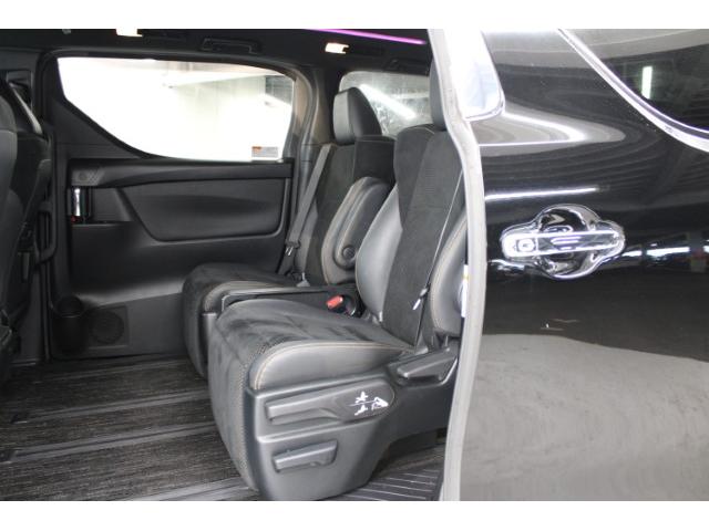 アルファード ２．５Ｓ　タイプゴールド　後期型　禁煙車　フルモデリスタ　三眼ＬＥＤヘッドライト　１３．３インチフリップダウンモニター　９インチ純正ディスプレイ　バックカメラ　アダプティブヘッドライト　両側電動ドア　レーダークルーズ（47枚目）