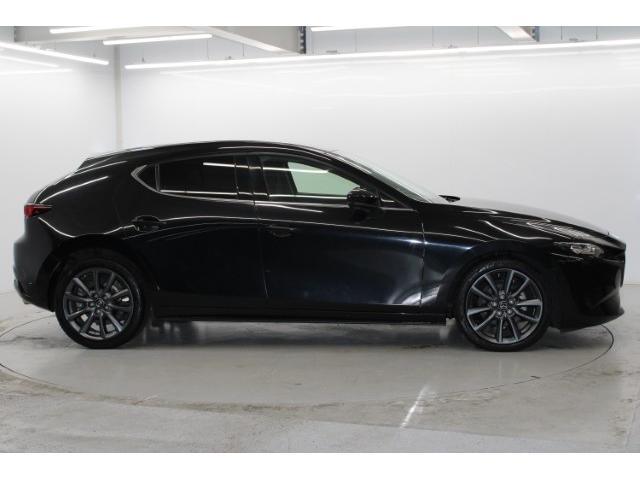 ＭＡＺＤＡ３ファストバック １５Ｓツーリング　禁煙車　６ＭＴ　純正ナビ　全周囲モニター　純正１８インチナビ　純正アルミホイール　アダプティブクル－ズコントロール　ＢＳＭ衝突軽減ブレーキ　フルセグ　ＬＥＤヘッドライト　レーンアシスト　パークアシスト（5枚目）