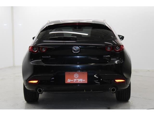 ＭＡＺＤＡ３ファストバック １５Ｓツーリング　禁煙車　６ＭＴ　純正ナビ　全周囲モニター　純正１８インチナビ　純正アルミホイール　アダプティブクル－ズコントロール　ＢＳＭ衝突軽減ブレーキ　フルセグ　ＬＥＤヘッドライト　レーンアシスト　パークアシスト（7枚目）