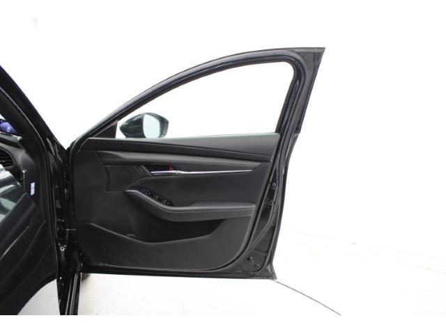 ＭＡＺＤＡ３ファストバック １５Ｓツーリング　禁煙車　６ＭＴ　純正ナビ　全周囲モニター　純正１８インチナビ　純正アルミホイール　アダプティブクル－ズコントロール　ＢＳＭ衝突軽減ブレーキ　フルセグ　ＬＥＤヘッドライト　レーンアシスト　パークアシスト（29枚目）