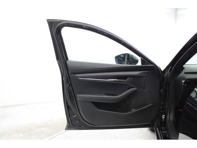 ＭＡＺＤＡ３ファストバック １５Ｓツーリング　禁煙車　６ＭＴ　純正ナビ　全周囲モニター　純正１８インチナビ　純正アルミホイール　アダプティブクル－ズコントロール　ＢＳＭ衝突軽減ブレーキ　フルセグ　ＬＥＤヘッドライト　レーンアシスト　パークアシスト（39枚目）