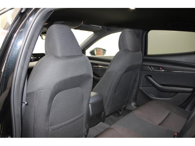 ＭＡＺＤＡ３ファストバック １５Ｓツーリング　禁煙車　６ＭＴ　純正ナビ　全周囲モニター　純正１８インチナビ　純正アルミホイール　アダプティブクル－ズコントロール　ＢＳＭ衝突軽減ブレーキ　フルセグ　ＬＥＤヘッドライト　レーンアシスト　パークアシスト（40枚目）