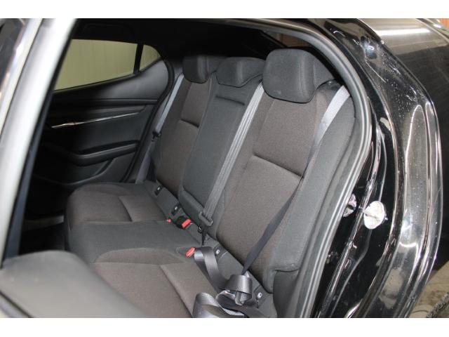 ＭＡＺＤＡ３ファストバック １５Ｓツーリング　禁煙車　６ＭＴ　純正ナビ　全周囲モニター　純正１８インチナビ　純正アルミホイール　アダプティブクル－ズコントロール　ＢＳＭ衝突軽減ブレーキ　フルセグ　ＬＥＤヘッドライト　レーンアシスト　パークアシスト（41枚目）