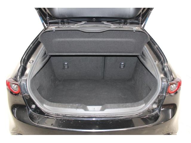 ＭＡＺＤＡ３ファストバック １５Ｓツーリング　禁煙車　６ＭＴ　純正ナビ　全周囲モニター　純正１８インチナビ　純正アルミホイール　アダプティブクル－ズコントロール　ＢＳＭ衝突軽減ブレーキ　フルセグ　ＬＥＤヘッドライト　レーンアシスト　パークアシスト（77枚目）