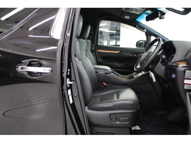 ヴェルファイアハイブリッド エグゼクティブラウンジ　禁煙車　純正１０インチナビ　ＪＢＬサウンド　全周囲カメラ　革シート　両側電動ドア　レーダークルーズ　シートヒーター　後席モニター　応急用スペアタイヤ　オットマン　電動リアゲート　パワーシート（30枚目）