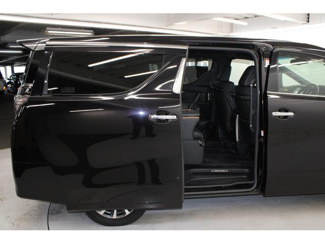 ヴェルファイアハイブリッド エグゼクティブラウンジ　禁煙車　純正１０インチナビ　ＪＢＬサウンド　全周囲カメラ　革シート　両側電動ドア　レーダークルーズ　シートヒーター　後席モニター　応急用スペアタイヤ　オットマン　電動リアゲート　パワーシート（34枚目）