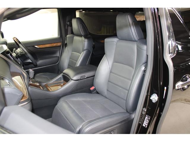 ヴェルファイアハイブリッド エグゼクティブラウンジ　禁煙車　純正１０インチナビ　ＪＢＬサウンド　全周囲カメラ　革シート　両側電動ドア　レーダークルーズ　シートヒーター　後席モニター　応急用スペアタイヤ　オットマン　電動リアゲート　パワーシート（41枚目）