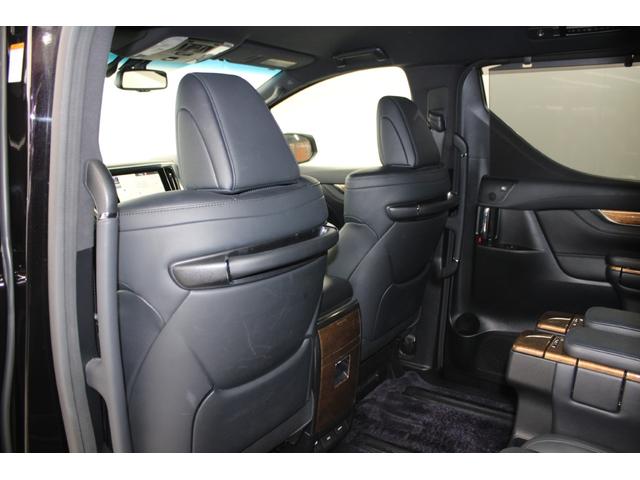 ヴェルファイアハイブリッド エグゼクティブラウンジ　禁煙車　純正１０インチナビ　ＪＢＬサウンド　全周囲カメラ　革シート　両側電動ドア　レーダークルーズ　シートヒーター　後席モニター　応急用スペアタイヤ　オットマン　電動リアゲート　パワーシート（46枚目）