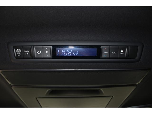 ヴェルファイアハイブリッド エグゼクティブラウンジ　禁煙車　純正１０インチナビ　ＪＢＬサウンド　全周囲カメラ　革シート　両側電動ドア　レーダークルーズ　シートヒーター　後席モニター　応急用スペアタイヤ　オットマン　電動リアゲート　パワーシート（53枚目）