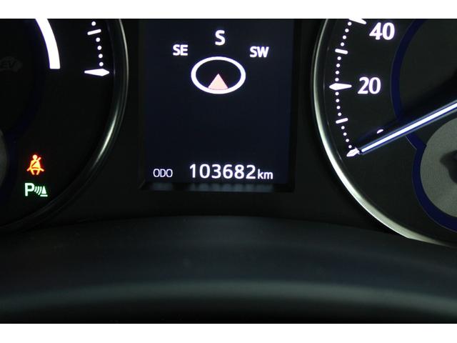 ヴェルファイアハイブリッド エグゼクティブラウンジ　禁煙車　純正１０インチナビ　ＪＢＬサウンド　全周囲カメラ　革シート　両側電動ドア　レーダークルーズ　シートヒーター　後席モニター　応急用スペアタイヤ　オットマン　電動リアゲート　パワーシート（61枚目）