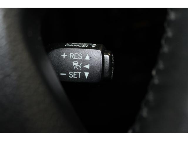 ヴェルファイアハイブリッド エグゼクティブラウンジ　禁煙車　純正１０インチナビ　ＪＢＬサウンド　全周囲カメラ　革シート　両側電動ドア　レーダークルーズ　シートヒーター　後席モニター　応急用スペアタイヤ　オットマン　電動リアゲート　パワーシート（67枚目）