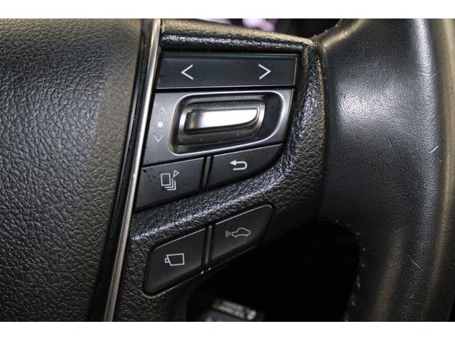 ヴェルファイアハイブリッド エグゼクティブラウンジ　禁煙車　純正１０インチナビ　ＪＢＬサウンド　全周囲カメラ　革シート　両側電動ドア　レーダークルーズ　シートヒーター　後席モニター　応急用スペアタイヤ　オットマン　電動リアゲート　パワーシート（68枚目）