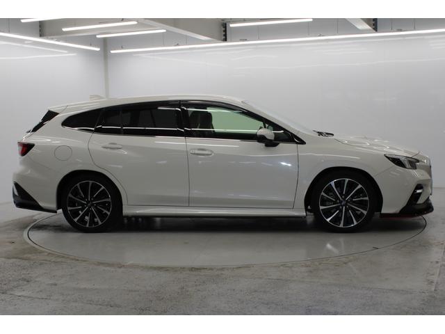 レヴォーグ ＳＴＩスポーツ　ＥＸ　禁煙車　スマートリアビューモニター　純正１１．６インチナビ　フルセグ　Ｆ，Ｓ，Ｂカメラ　柿本改マフラー　革シート　レーダークルーズ　電動リアゲート　ビルドインＥＴＣ　シートエアコン　パワーシート（5枚目）