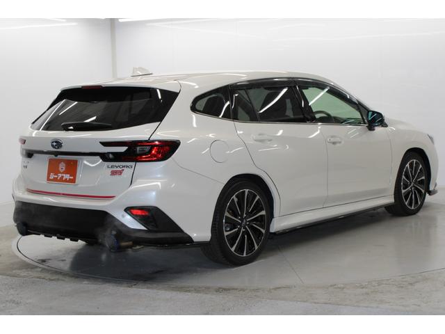 レヴォーグ ＳＴＩスポーツ　ＥＸ　禁煙車　スマートリアビューモニター　純正１１．６インチナビ　フルセグ　Ｆ，Ｓ，Ｂカメラ　柿本改マフラー　革シート　レーダークルーズ　電動リアゲート　ビルドインＥＴＣ　シートエアコン　パワーシート（6枚目）