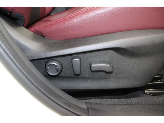 レヴォーグ ＳＴＩスポーツ　ＥＸ　禁煙車　スマートリアビューモニター　純正１１．６インチナビ　フルセグ　Ｆ，Ｓ，Ｂカメラ　柿本改マフラー　革シート　レーダークルーズ　電動リアゲート　ビルドインＥＴＣ　シートエアコン　パワーシート（29枚目）