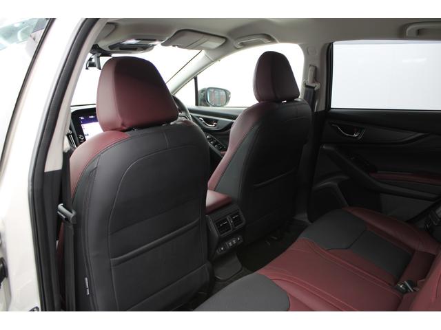 レヴォーグ ＳＴＩスポーツ　ＥＸ　禁煙車　スマートリアビューモニター　純正１１．６インチナビ　フルセグ　Ｆ，Ｓ，Ｂカメラ　柿本改マフラー　革シート　レーダークルーズ　電動リアゲート　ビルドインＥＴＣ　シートエアコン　パワーシート（42枚目）