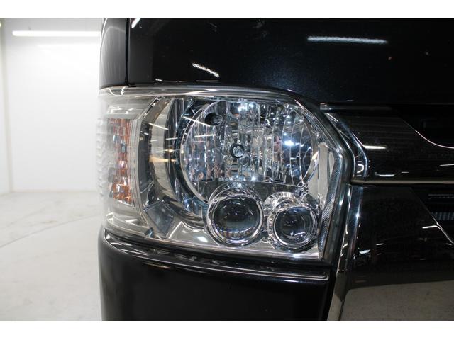 ハイエースバン スーパーＧＬ　ダークプライムＩＩ　禁煙車　純正ナビ　全周囲カメラ　フルセグ　ＬＥＤヘッドランプ　両側スライド　セーフティセンス　ＥＴＣ　リヤクーラー　リヤヒーター　スマートキー　ＡＣ１００Ｖ　ハーフレザー　本革巻き黒木目調ステアリング（13枚目）