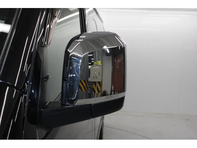 ハイエースバン スーパーＧＬ　ダークプライムＩＩ　禁煙車　純正ナビ　全周囲カメラ　フルセグ　ＬＥＤヘッドランプ　両側スライド　セーフティセンス　ＥＴＣ　リヤクーラー　リヤヒーター　スマートキー　ＡＣ１００Ｖ　ハーフレザー　本革巻き黒木目調ステアリング（18枚目）