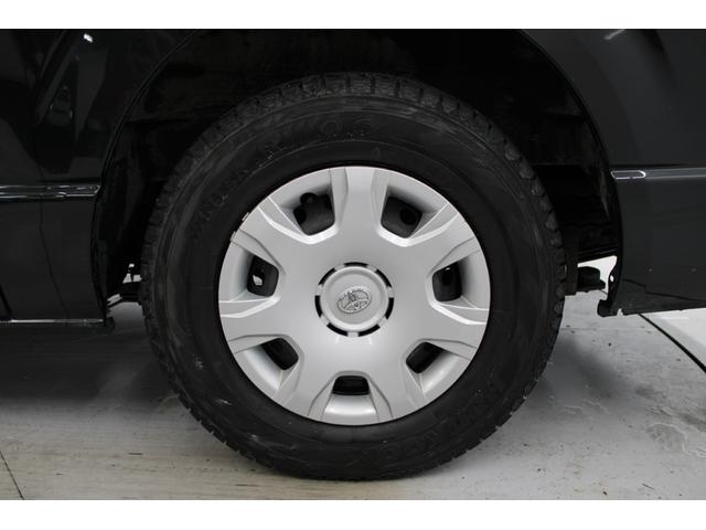 ハイエースバン スーパーＧＬ　ダークプライムＩＩ　禁煙車　純正ナビ　全周囲カメラ　フルセグ　ＬＥＤヘッドランプ　両側スライド　セーフティセンス　ＥＴＣ　リヤクーラー　リヤヒーター　スマートキー　ＡＣ１００Ｖ　ハーフレザー　本革巻き黒木目調ステアリング（23枚目）