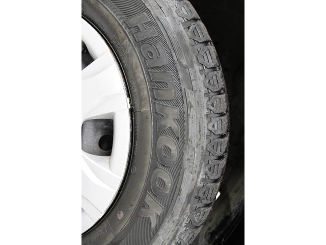 ハイエースバン スーパーＧＬ　ダークプライムＩＩ　禁煙車　純正ナビ　全周囲カメラ　フルセグ　ＬＥＤヘッドランプ　両側スライド　セーフティセンス　ＥＴＣ　リヤクーラー　リヤヒーター　スマートキー　ＡＣ１００Ｖ　ハーフレザー　本革巻き黒木目調ステアリング（26枚目）