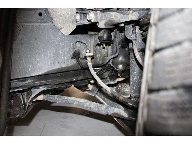 ハイエースバン スーパーＧＬ　ダークプライムＩＩ　禁煙車　純正ナビ　全周囲カメラ　フルセグ　ＬＥＤヘッドランプ　両側スライド　セーフティセンス　ＥＴＣ　リヤクーラー　リヤヒーター　スマートキー　ＡＣ１００Ｖ　ハーフレザー　本革巻き黒木目調ステアリング（27枚目）