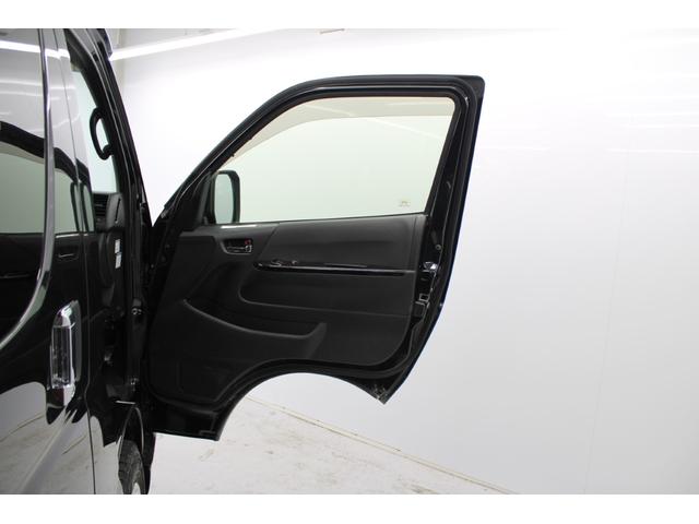 ハイエースバン スーパーＧＬ　ダークプライムＩＩ　禁煙車　純正ナビ　全周囲カメラ　フルセグ　ＬＥＤヘッドランプ　両側スライド　セーフティセンス　ＥＴＣ　リヤクーラー　リヤヒーター　スマートキー　ＡＣ１００Ｖ　ハーフレザー　本革巻き黒木目調ステアリング（32枚目）