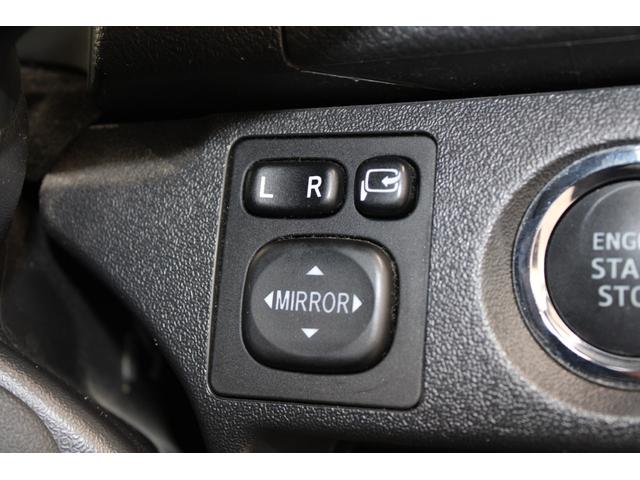 ハイエースバン スーパーＧＬ　ダークプライムＩＩ　禁煙車　純正ナビ　全周囲カメラ　フルセグ　ＬＥＤヘッドランプ　両側スライド　セーフティセンス　ＥＴＣ　リヤクーラー　リヤヒーター　スマートキー　ＡＣ１００Ｖ　ハーフレザー　本革巻き黒木目調ステアリング（53枚目）