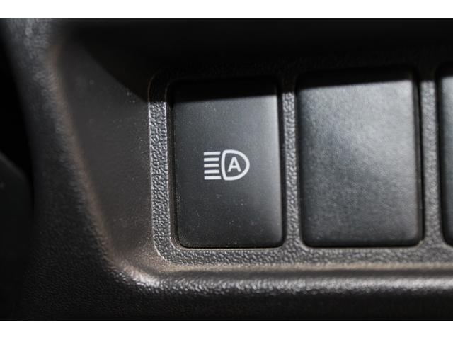 ハイエースバン スーパーＧＬ　ダークプライムＩＩ　禁煙車　純正ナビ　全周囲カメラ　フルセグ　ＬＥＤヘッドランプ　両側スライド　セーフティセンス　ＥＴＣ　リヤクーラー　リヤヒーター　スマートキー　ＡＣ１００Ｖ　ハーフレザー　本革巻き黒木目調ステアリング（54枚目）