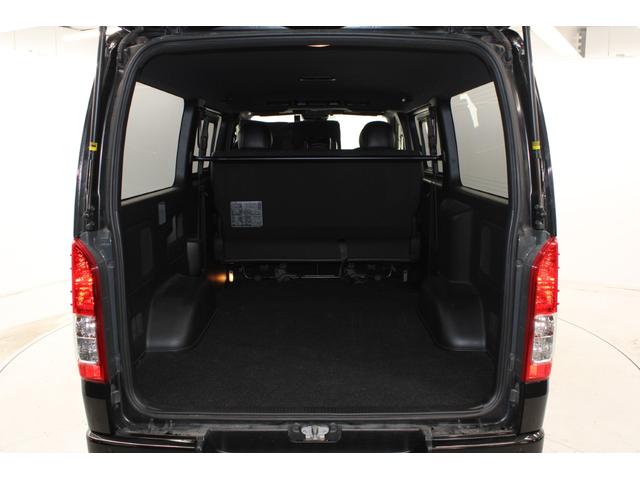 ハイエースバン スーパーＧＬ　ダークプライムＩＩ　禁煙車　純正ナビ　全周囲カメラ　フルセグ　ＬＥＤヘッドランプ　両側スライド　セーフティセンス　ＥＴＣ　リヤクーラー　リヤヒーター　スマートキー　ＡＣ１００Ｖ　ハーフレザー　本革巻き黒木目調ステアリング（75枚目）