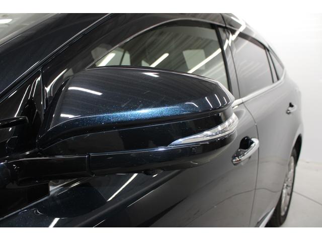 ハリアーハイブリッド プレミアム　アドバンスドパッケージ　禁煙車　サンルーフ　ＪＢＬサウンド　ＯＰ９．２インチナビ　パノラミックビューモニター　おくだけ充電　電動バックドア　ハーフレザー　パワーシート　ＬＥＤヘッドライト　レーダークルーズ　フルセグ（18枚目）