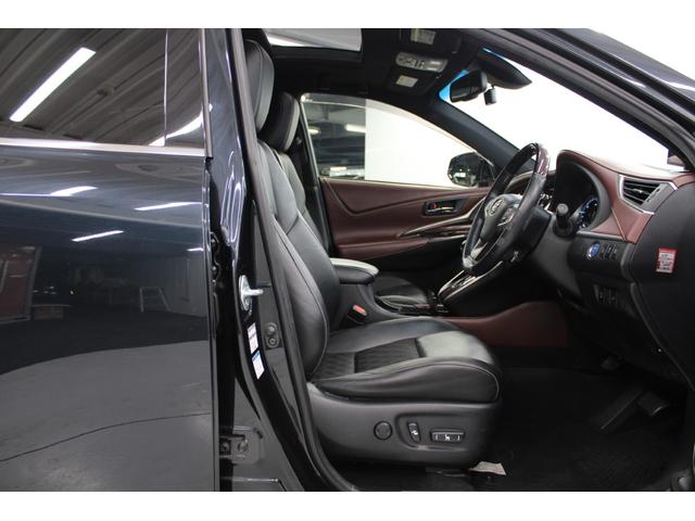 ハリアーハイブリッド プレミアム　アドバンスドパッケージ　禁煙車　サンルーフ　ＪＢＬサウンド　ＯＰ９．２インチナビ　パノラミックビューモニター　おくだけ充電　電動バックドア　ハーフレザー　パワーシート　ＬＥＤヘッドライト　レーダークルーズ　フルセグ（30枚目）