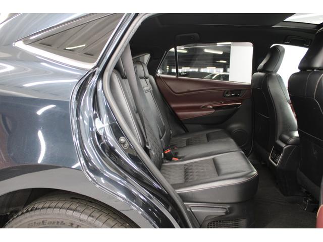 ハリアーハイブリッド プレミアム　アドバンスドパッケージ　禁煙車　サンルーフ　ＪＢＬサウンド　ＯＰ９．２インチナビ　パノラミックビューモニター　おくだけ充電　電動バックドア　ハーフレザー　パワーシート　ＬＥＤヘッドライト　レーダークルーズ　フルセグ（36枚目）