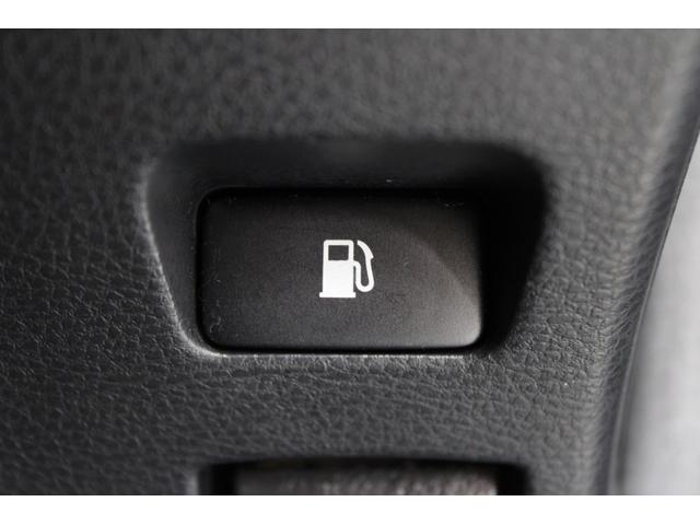 ハリアーハイブリッド プレミアム　アドバンスドパッケージ　禁煙車　サンルーフ　ＪＢＬサウンド　ＯＰ９．２インチナビ　パノラミックビューモニター　おくだけ充電　電動バックドア　ハーフレザー　パワーシート　ＬＥＤヘッドライト　レーダークルーズ　フルセグ（56枚目）